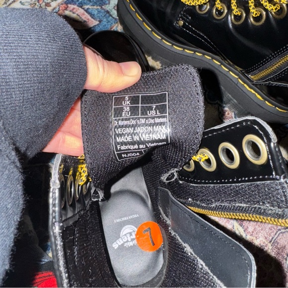 Dr. Martens Jadon Max Vegan Leather - Picture 5 of 7